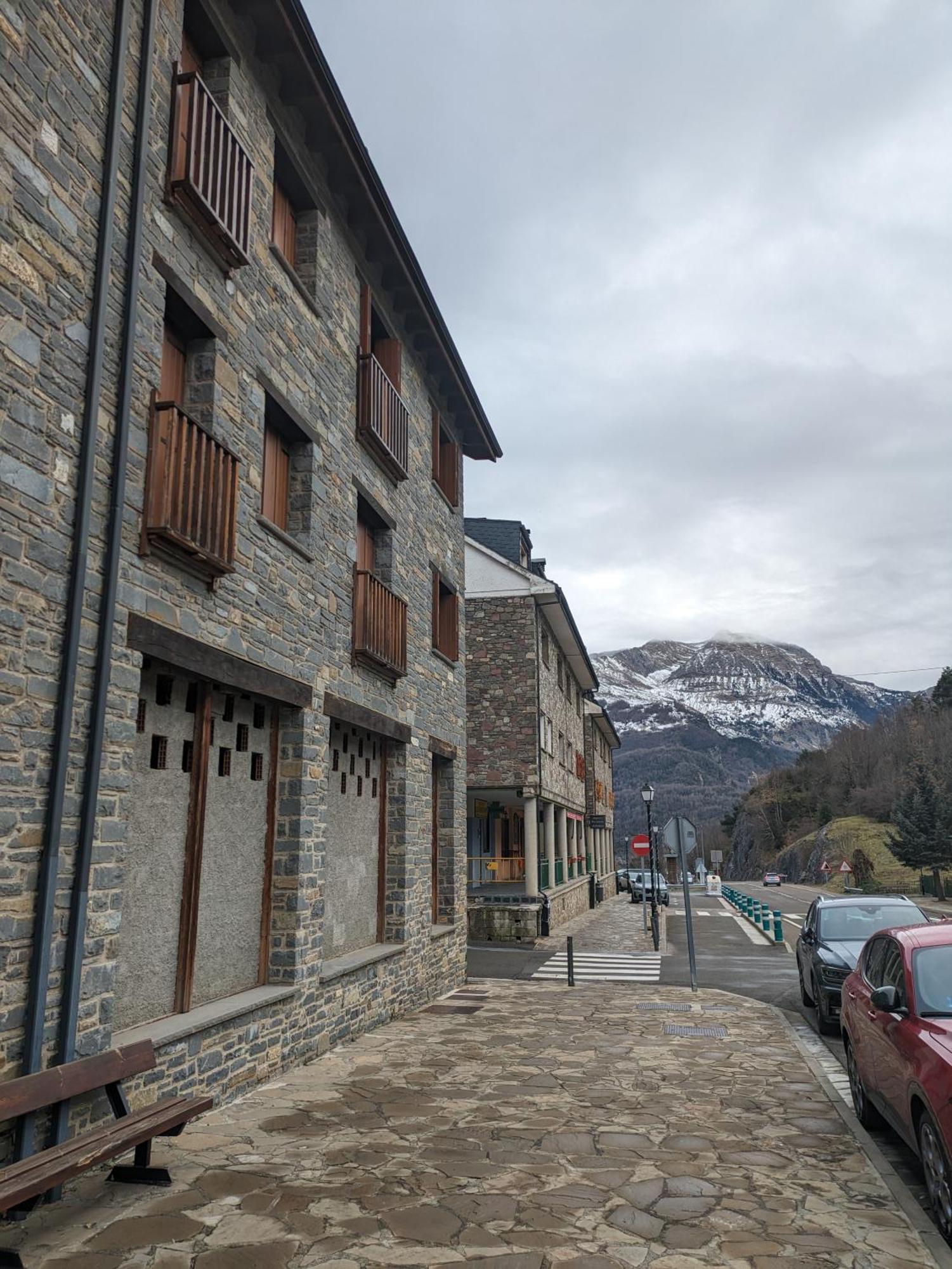 Apartmán La Casa De La Montana Escarrilla Exteriér fotografie
